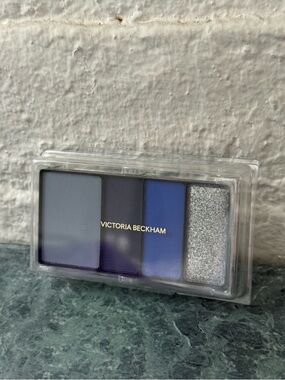 Victoria Beckham Beauty Eyeshadow Palette (Eye Wardrobe) Refill in Navy Noir